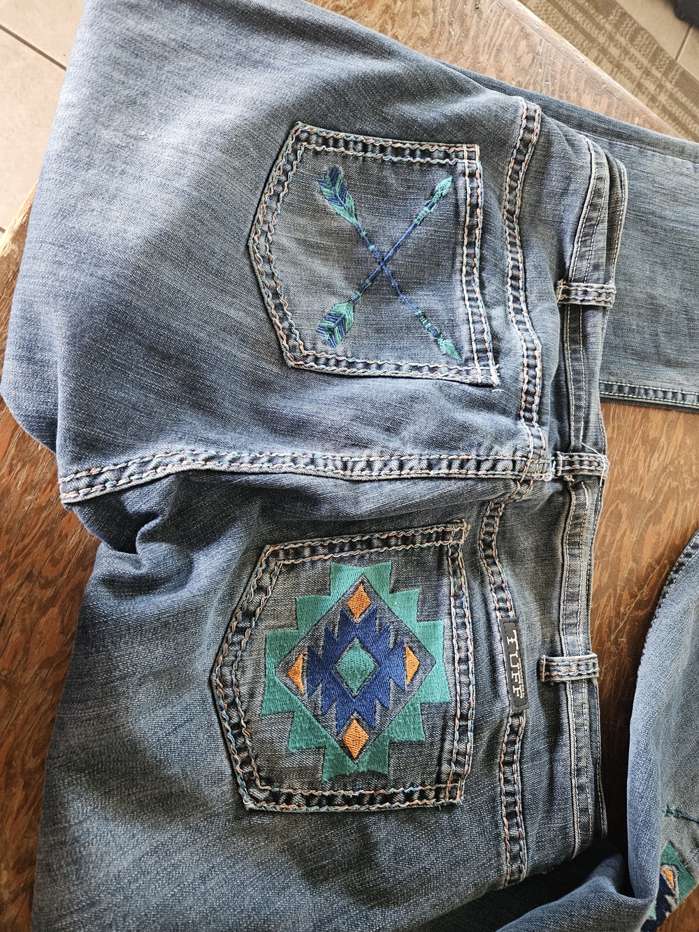 Cowgirl Tuff Women's Blue Denim Jeans with Embroidered Pockets And Legs Size 35